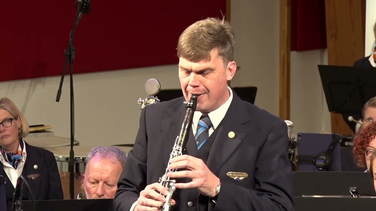 Sing, Sing, Sing, composed by Louis Prima, arranged by Naohiro Iwai (performed by KLM Orkest)