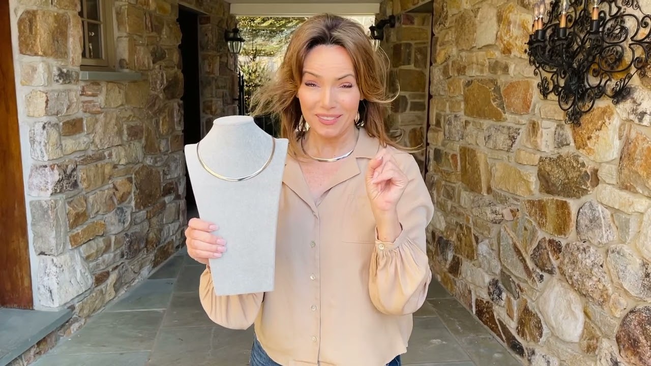 Italian Reversible Contour Omega Necklace