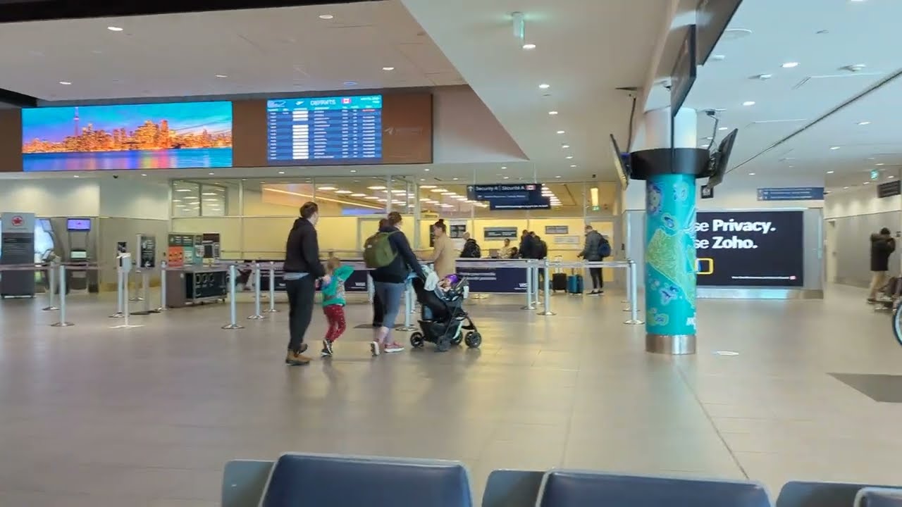 Toronto Billy Bishop Airport (departure area)