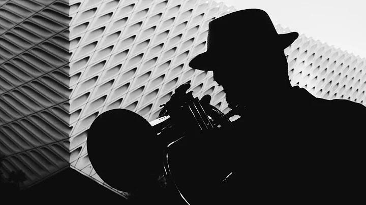 Street Photography Showdown : Ricoh vs Fuji (POV)