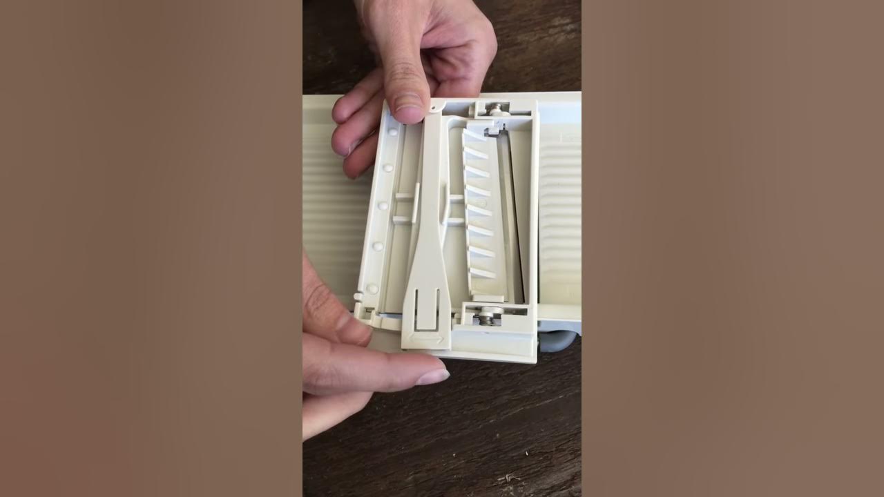 How to Adjust The Blade on the Ultimate Mandoline Pampered Chef