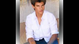 Taylor Lautner HOT pictures! (some shirtless)