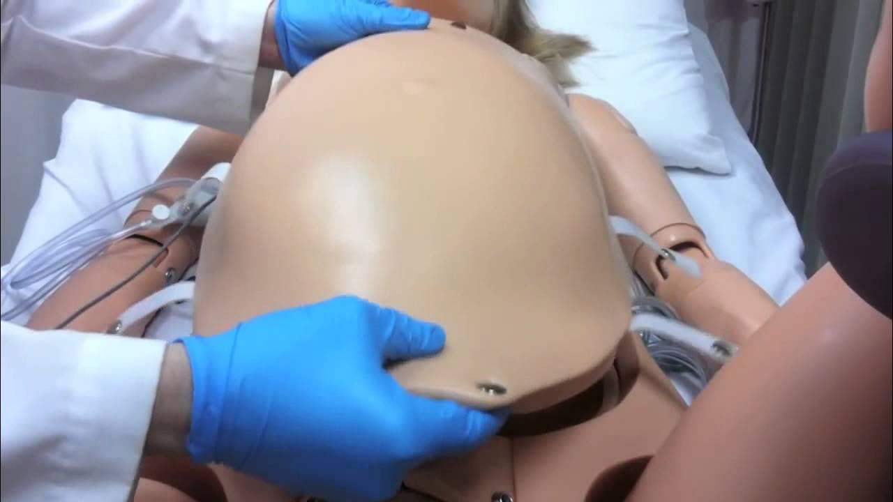 Имитация родов. Имитация родов. Медицинский манекен тренажер для родов. Имитация родов. Манекен-тренажер акушерский роды.