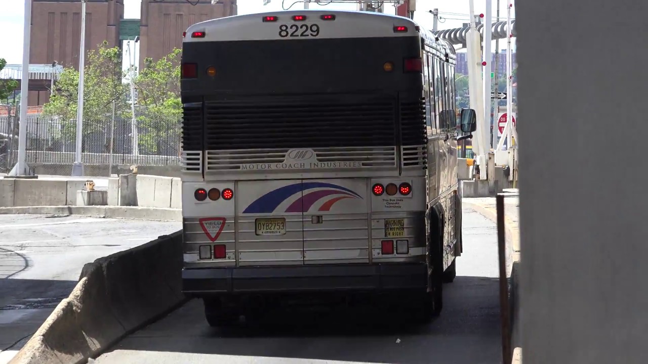 NJ TRANSIT MCI D4500 BUS 8229 ON THE 137 TOMS RIVER PARKWAY EXPRESS AT