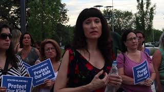 Families of assault victims protest outside Staten Island Mall