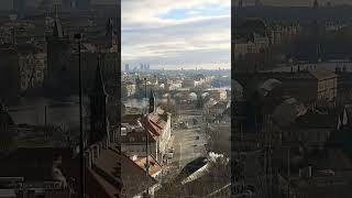 Vzdálený pohled na Karlův most Praha 1 #Karluvmost #Vltava #vyhlednaprahu #praha