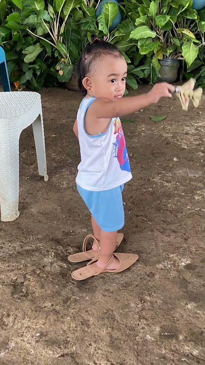 Dako pa iyang sandal kaysa sa iyaha🤣😆