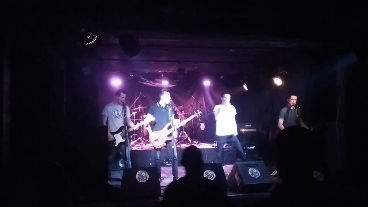 Aurrez aurre - Patada y pa dentro (Andoaingo gaztetxea)