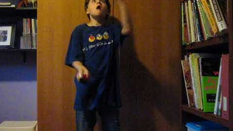 The claw juggling trick