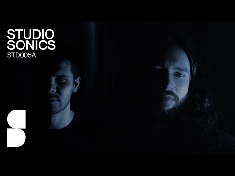Putar A Deeper Blue - Azaleh