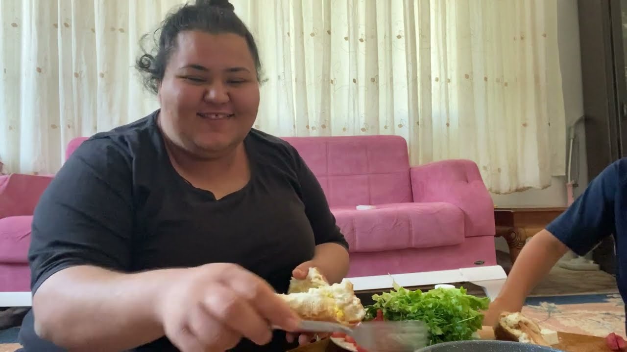 Tereyağlı yumurta yiyoruz 🔥-En sevdiğimiz ve en sevmediğimiz yemekler