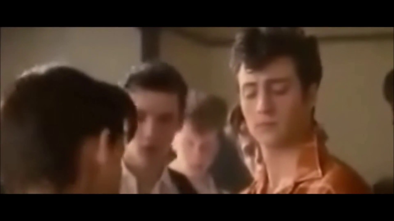 Thomas Sangster-Love Me Like You Do