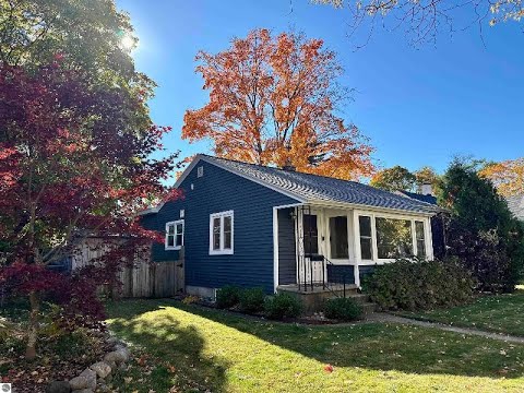 417 W Twelfth Street, Traverse City, MI home video tour