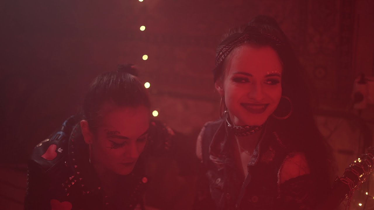 Короткометражный фильм "F.R.E.A.K. Режиссер-постановщик Юлия Бочарникова