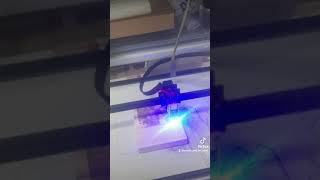 Синий лазер в работе