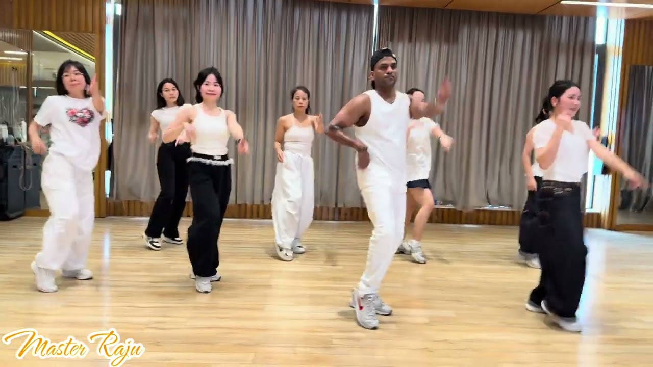 Hạt Mưa Vương Vấn \ Tiktok dance fitness/ Choreo by Raju 🥰