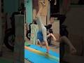Salto Aerial di Beam Gymnastics