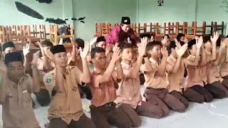 Latihan ISHARI oleh Siswa Sekolah _ Menur Bersholawat 😍