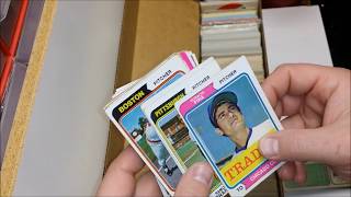 Huge 1970's/80's Baseball Card Thrift Box 800 Count Lot 1