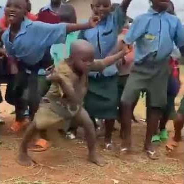 Joged Assyoy anak Afrika