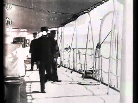 Admiral Dewey receiving the Washington and New Yor...