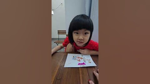 Tiếng Anh Giao Tiếp Trẻ Em Tại Phan Thiết: Honami practices describing a picture about The Pets