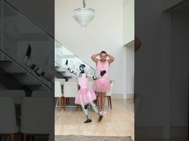 O HUMANOIDE APRENDEU A DANÇAR BALÉ