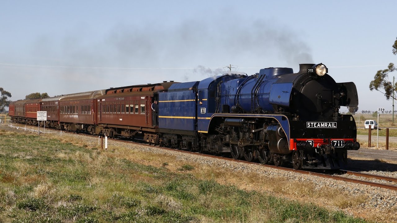 a-hudson-to-swan-hill-r711-spirit-of-bendigo-on-8087-the-swan-hill