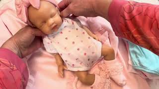 JC Toys Berenguer Boutique La Newborn 6 Piece Set #dollclothes #siliconebaby #fakebaby #jctoys