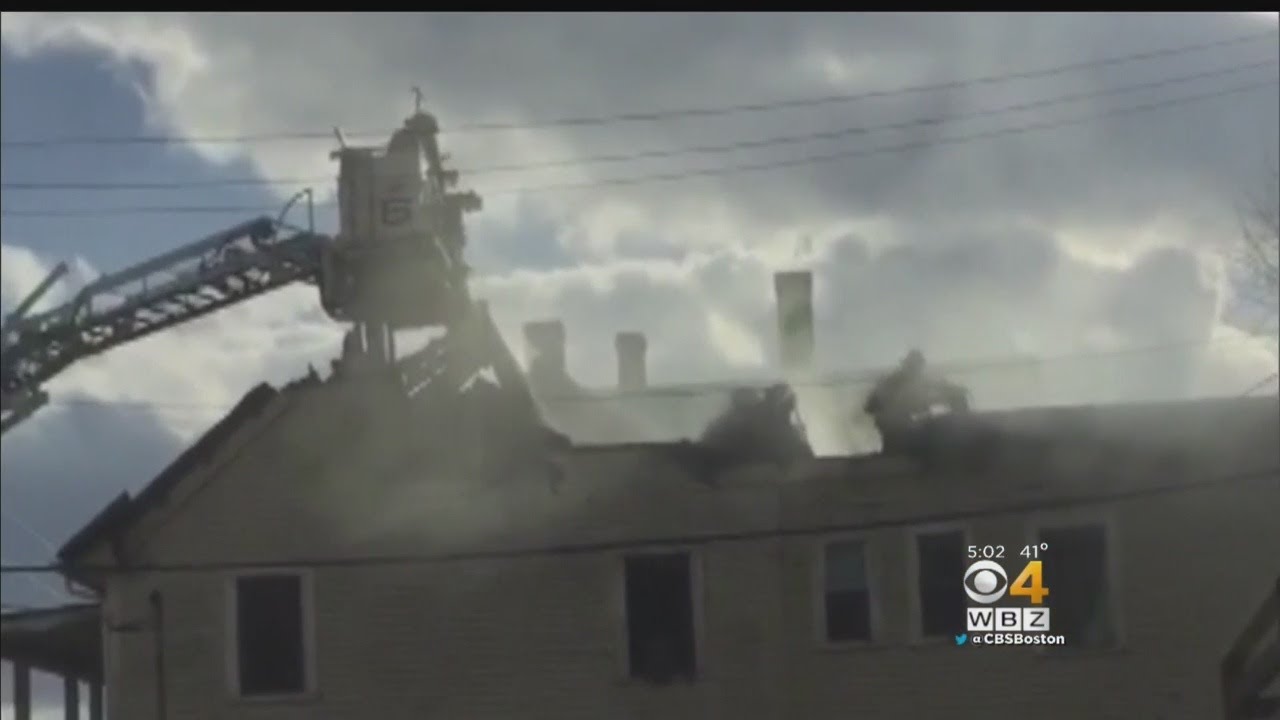100 Firefighters Called To Help Put Out Apartment Building Fire - YouTube