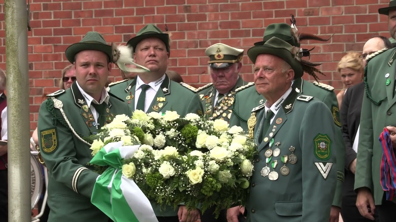 Фестиваль стрельбы в Хандорф-Лангенберге 2022 — Церемония возложения венков.