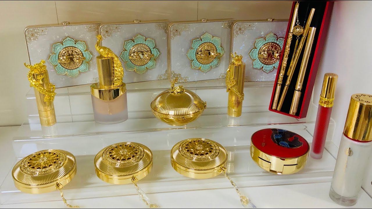 PALACE IDENTITY MAKEUP HAUL 2022