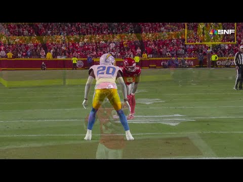 Mahomes' 20th TD pass of 2024 hits Hopkins, boosting Chiefs' lead vs. Chargers