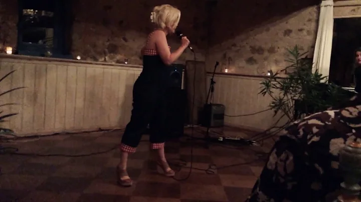 Claudia aka Memory Monroe singing It hurts so bad