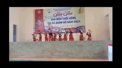 Tiểu học Y Jút tham gia Giai điệu tuổi hồng cấp thị xã năm học 2024-2025