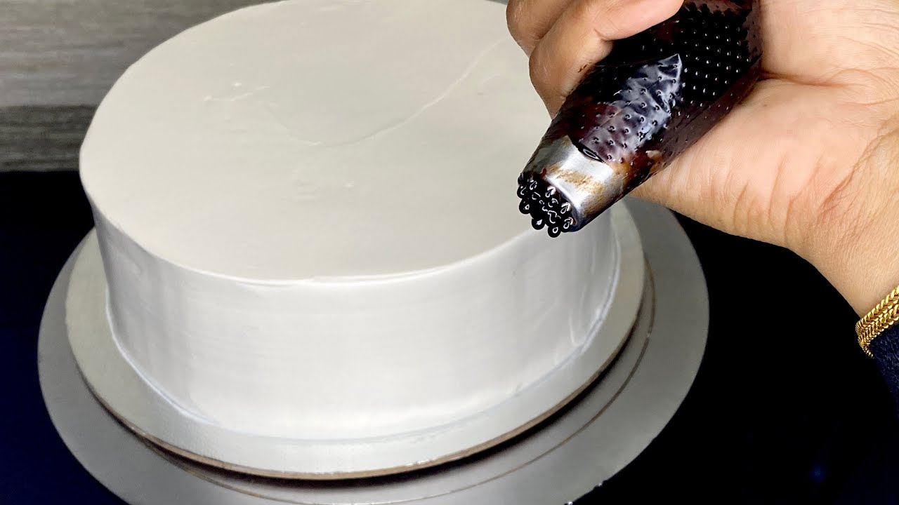 കേക്ക് ഈ ട്രിക്ക് ഉപയോഗിച്ചു ഡെക്കറേറ്റ് ചെയ്ത് നോക്കൂ 🤩| Rimami Bakes | Cake Decorations | Cakes