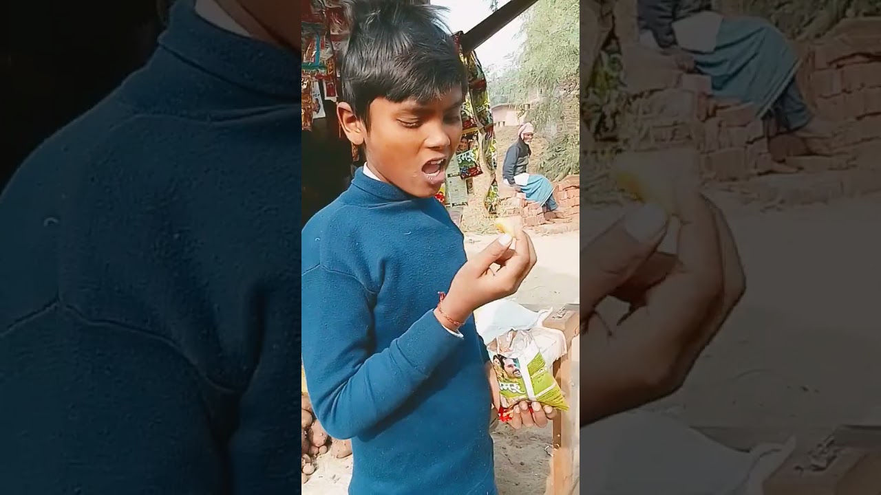 Bhai Kurkure khaga 😂