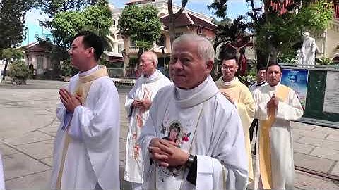 Họ đạo Chợ Đũi: Tân Linh Mục Giuse Quách Minh Đức (Dòng Chúa Cứu Thế) dâng Thánh Lễ tạ ơn Thiên Chúa