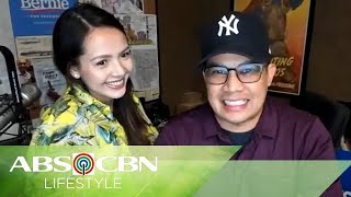 Mo Twister On Dad Life Amid COVID-19 | #ABSCBNLifestyleAsks
Nothing much has changed work wise during the quarantine, says dad of three Mo Twister. Except when his wife Angelicopter recently lost her brother in the Philippines from COVID-19, it’s when he made his “calming” role at home stronger and firmer.
In this video, Angelicopter puts Mo on the spot about how he himself discovered new parenting strategies when it came to homeschooling their kids and running the household together—which he admits later was a real “challenge.” 👏🏼
Subscribe to ABS-CBN Lifestyle channel! - http://bit.ly/ABSCBNLifestyle
Visit our website at http://lifestyle.abs-cbn.com
ABS-CBN Lifestyle
Facebook: https://www.facebook.com/ABSCBNLifestyle
Twitter: https://twitter.com/abscbnlifestyle
Instagram: https://instagram.com/abscbnlifestyle
Pinterest: https://www.pinterest.com/ABSCBNLifestyle
Tumblr: http://abscbnlifestyle.tumblr.com
Lifestyle TV
Facebook: https://www.facebook.com/lifestyletvph
Twitter: https://twitter.com/lifestyletvph
Instagram: https://www.instagram.com/lifestyletvph
#FathersDay
#MoTwister Mo Twister On Dad Life Amid COVID-19 | #ABSCBNLifestyleAsks