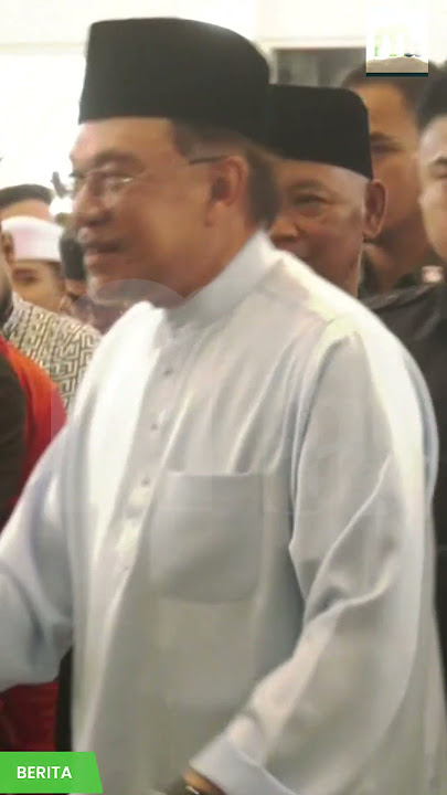 PM Anwar tunai solat Jumaat di Masjid Bandar Saujana Putra