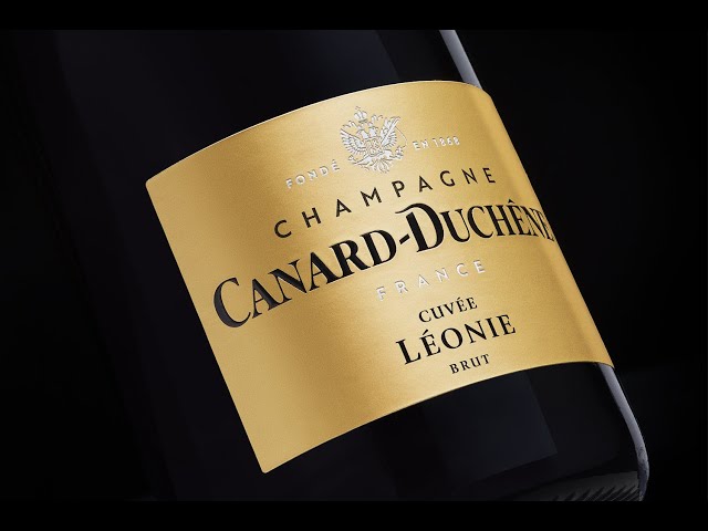 Comment ouvrir une bouteille de champagne ? - Champagne Canard-Duchêne