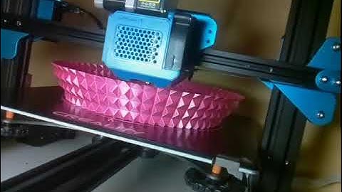Faceted_Bowl_2-1-CR-10-V3-PLA_W-custom-826b9bf | 3D Printed with AstroPrint