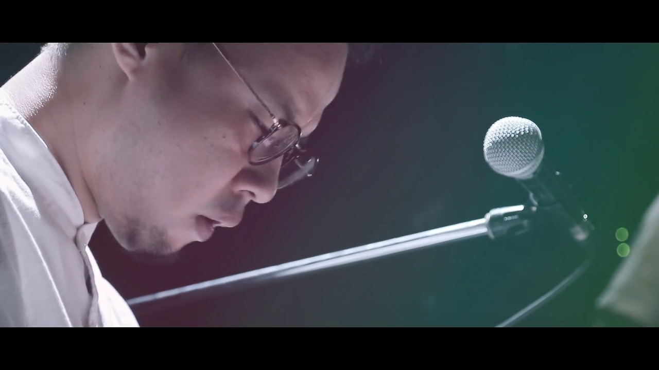 Watch toconoma "underwarp" (Live Music Video) on YouTube Watch toconoma "underwarp" (Live Music Video) on YouTube