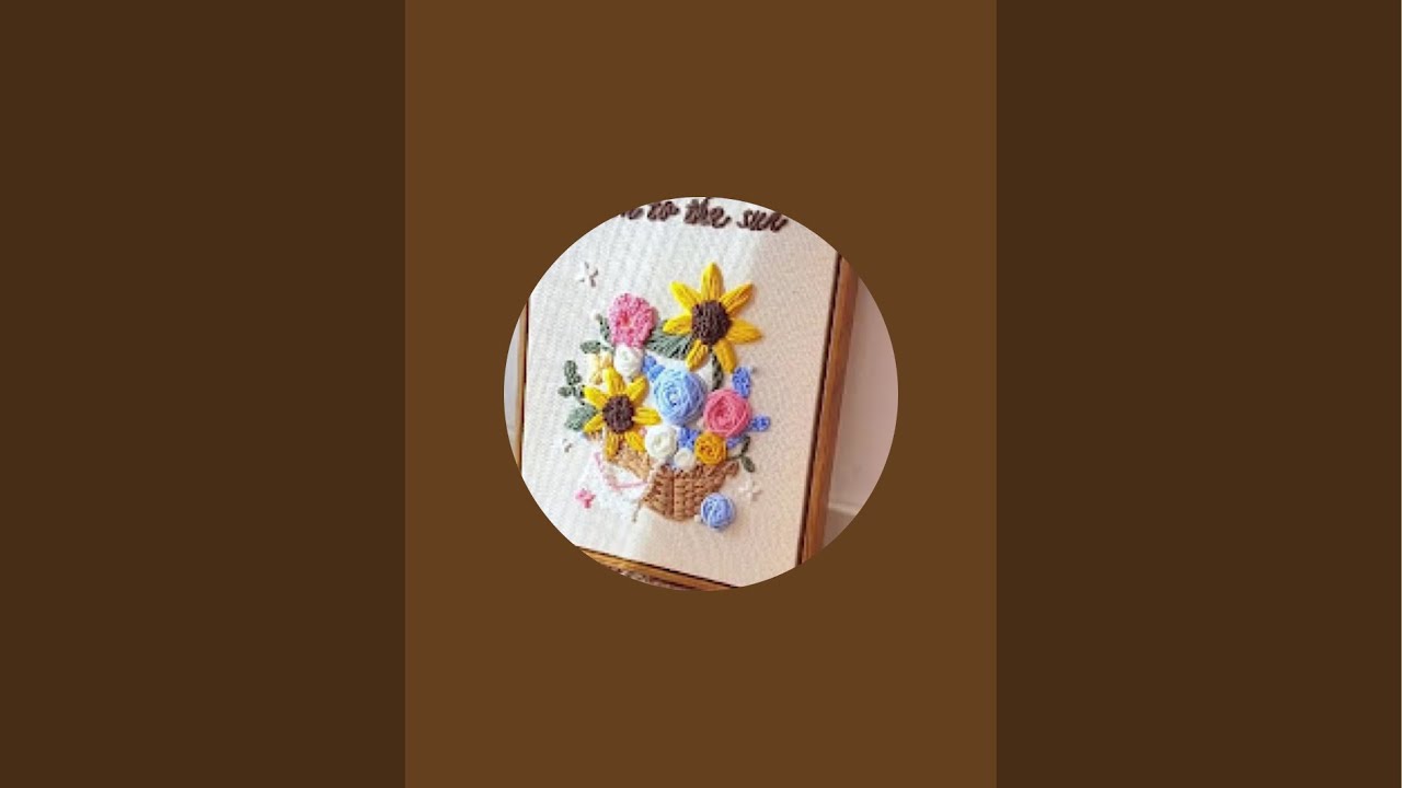 Make punch needle embroidery with Miss Zhao：
