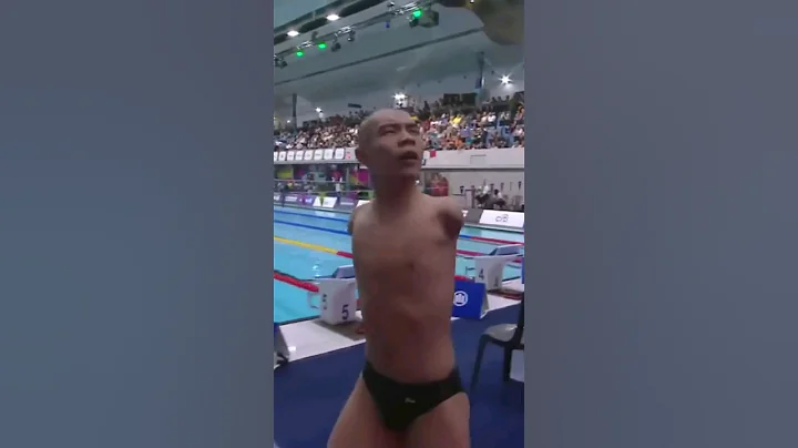 Swimmer with No arms destroys everyone