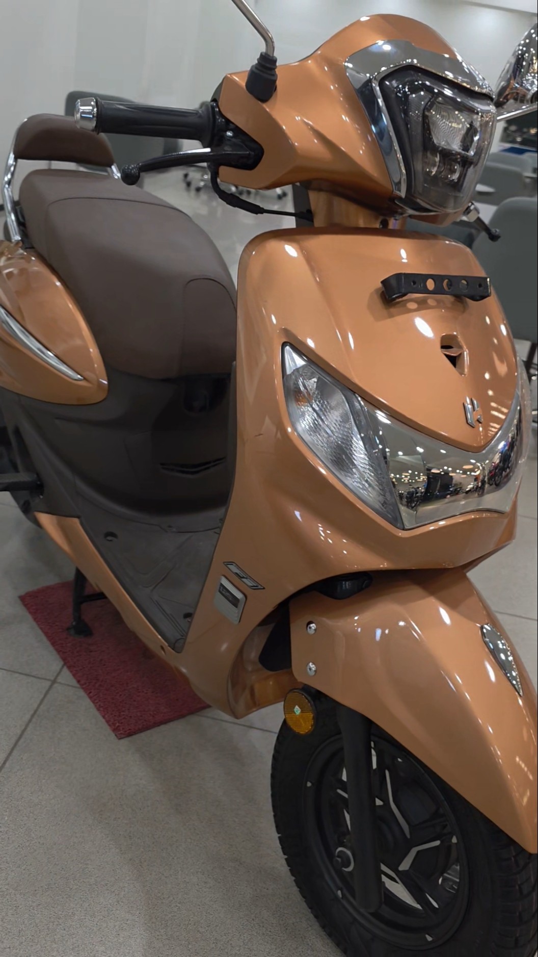 New 2026 Hero Pleasure Plus Xtec ZX - Copper Brown - YouTube