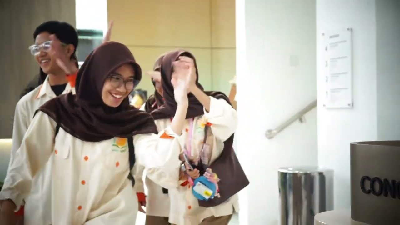 KUNJUNGAN INSDUSTRI SMK MEDIA KREATIF JAKARTA - BANDUNG | DIRGANTARA TOUR TRAVEL