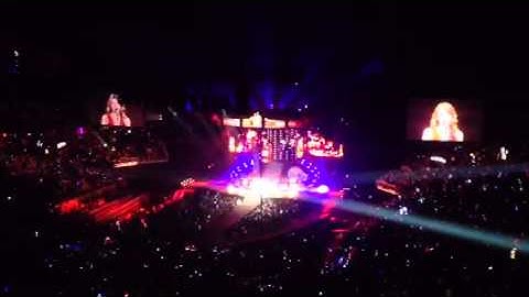Taylor Swift Mean O2 4/2/14
