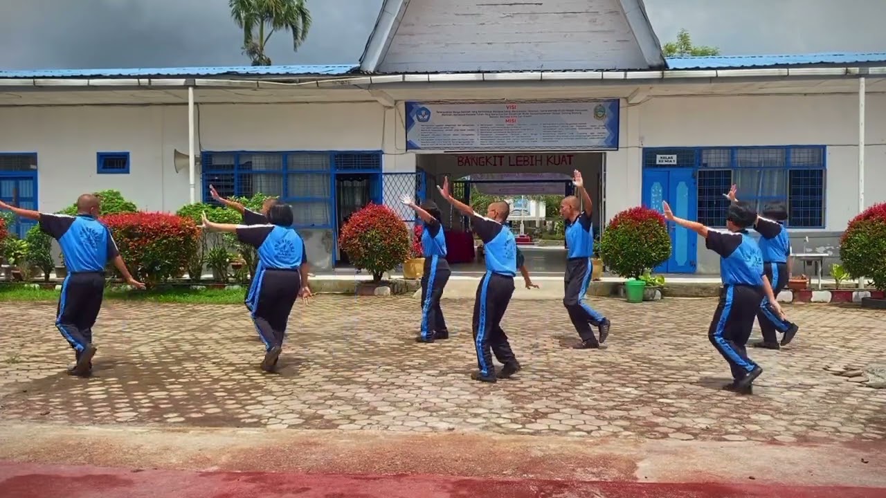 Senam Kreasi Goyang Maju Mundur Kiri Kanan