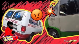 Rodando Y Captando Transporte Público Estorba A Vehículo De Emergencia